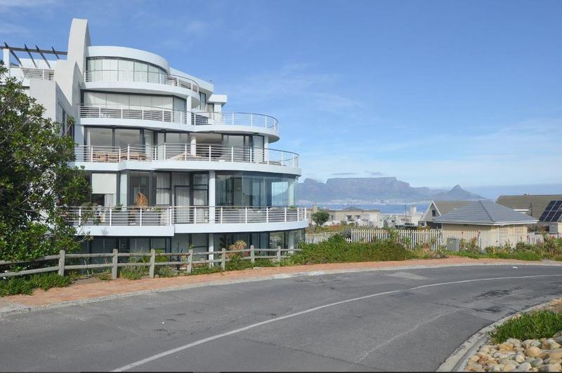 2 Bedroom Property for Sale in Bloubergstrand Western Cape